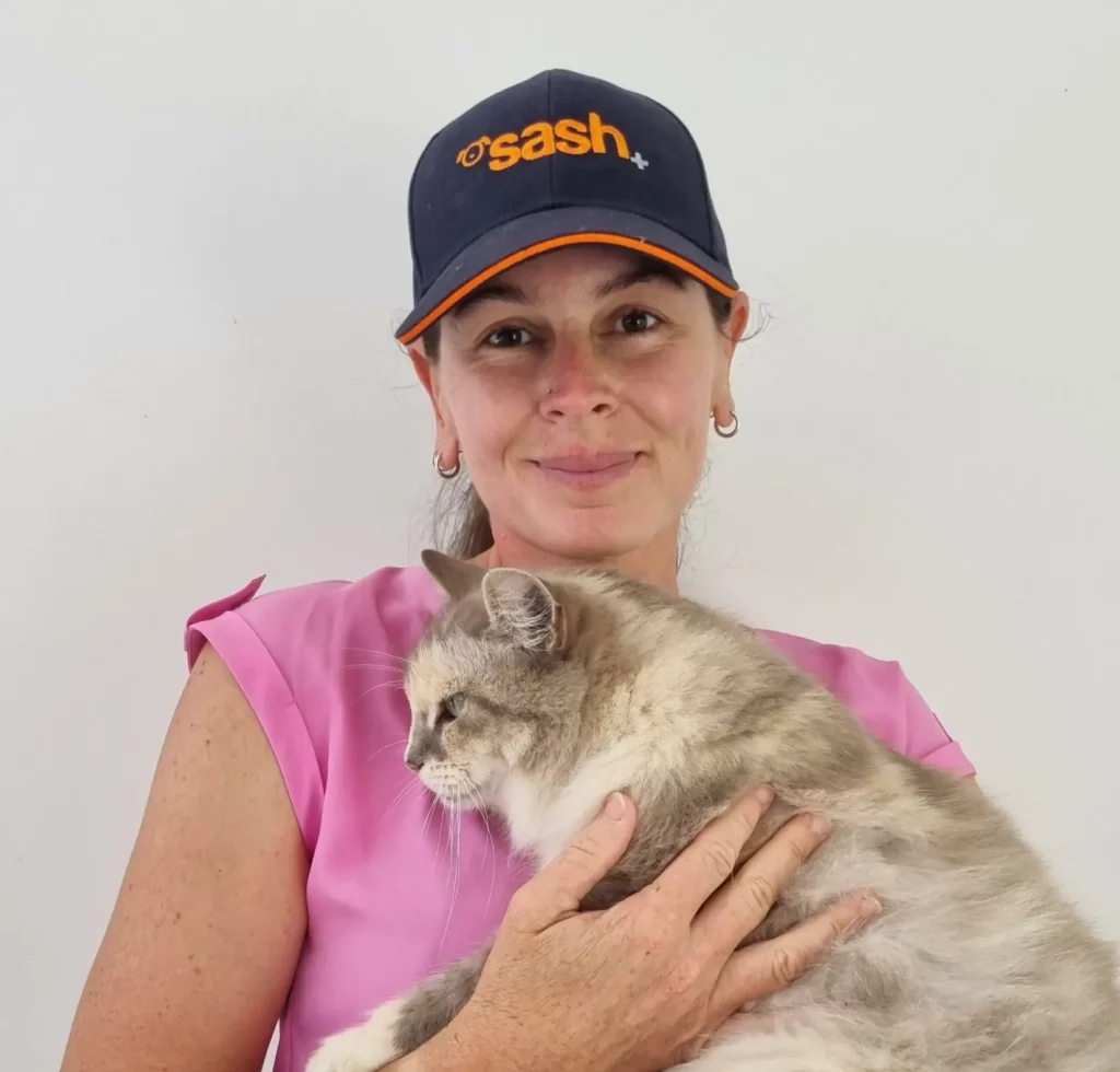 Dr Maria Bellei holding a cat