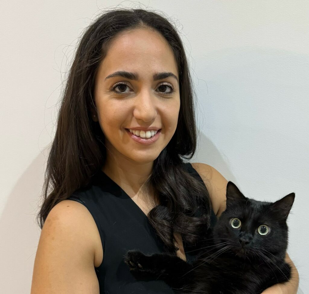 Portrait of Dr Negar Hamzianpour with cat